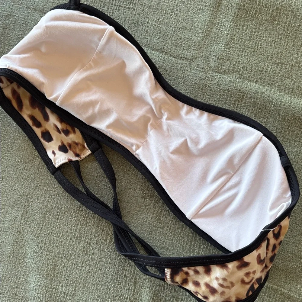 Kendall & Kylie 2-Piece Bandeau Bikini Strapless Cagey Animal Print Leopard